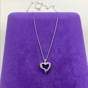 💛 Elegant 10k White Gold .15ct Diamond Heart Necklace